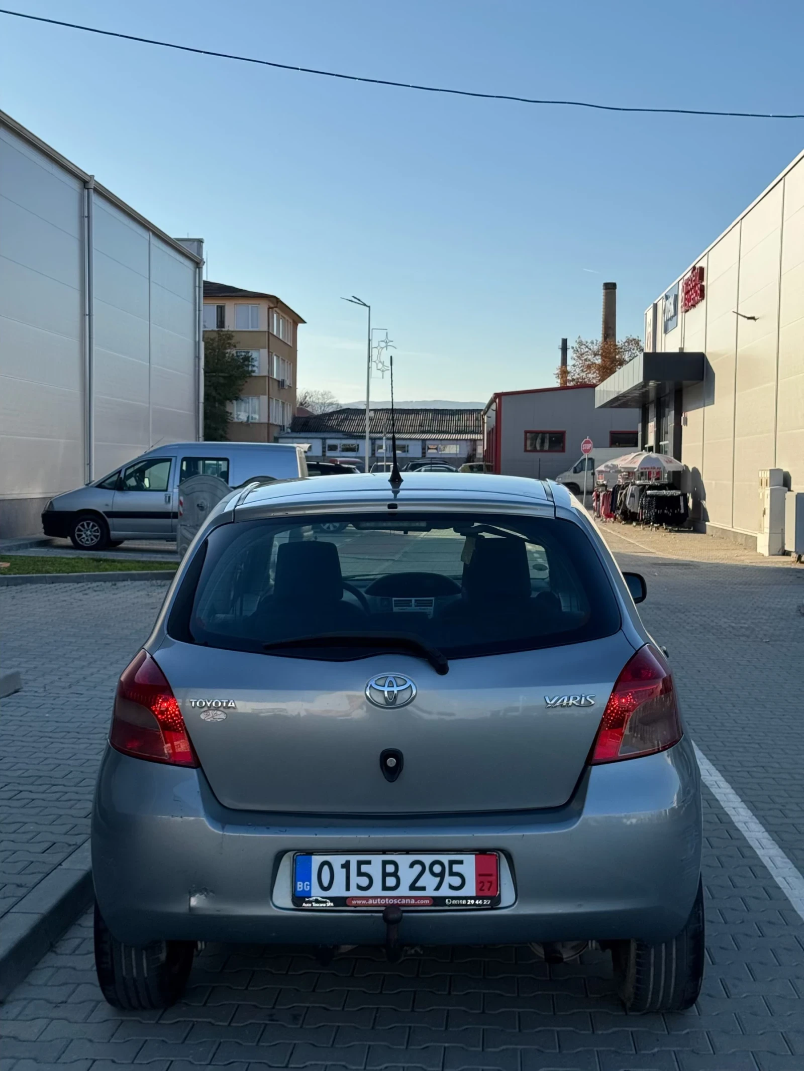 Toyota Yaris 1.3  - изображение 5