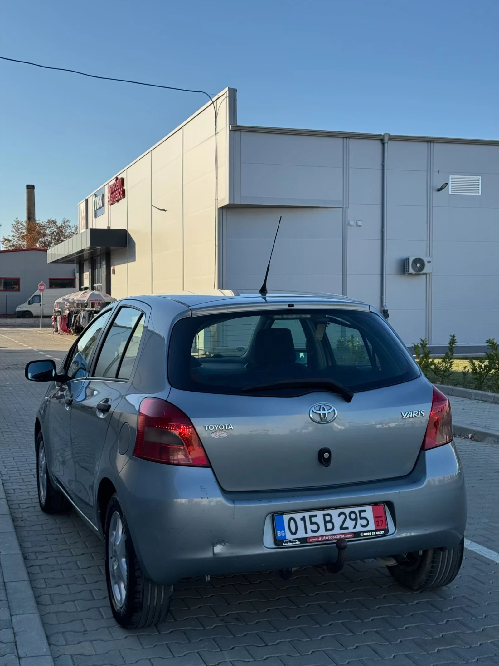 Toyota Yaris 1.3  - изображение 6