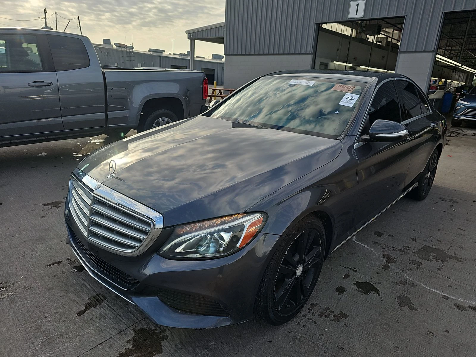 Mercedes-Benz C 300 BURMESTER* Подгрев* 9G-Tronic* LED* Камера* KeyGO* - изображение 2