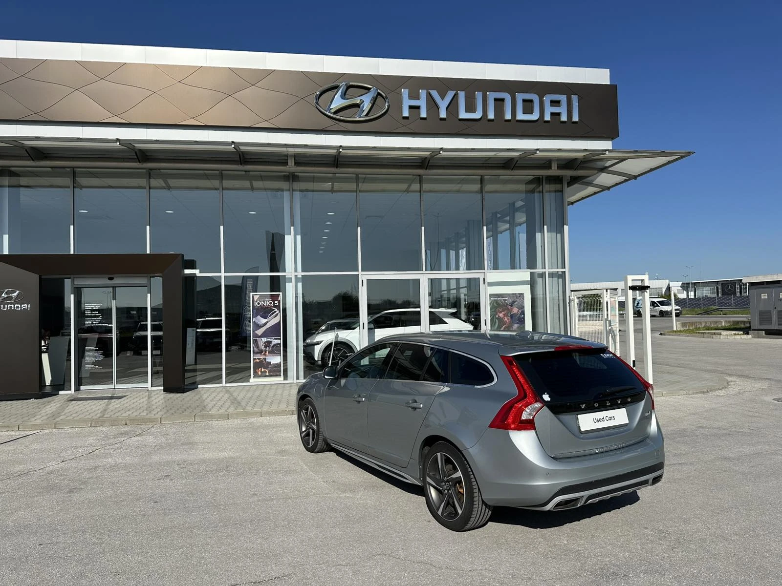 Volvo V60 2.4 D5 AWD Twin Engine - изображение 2