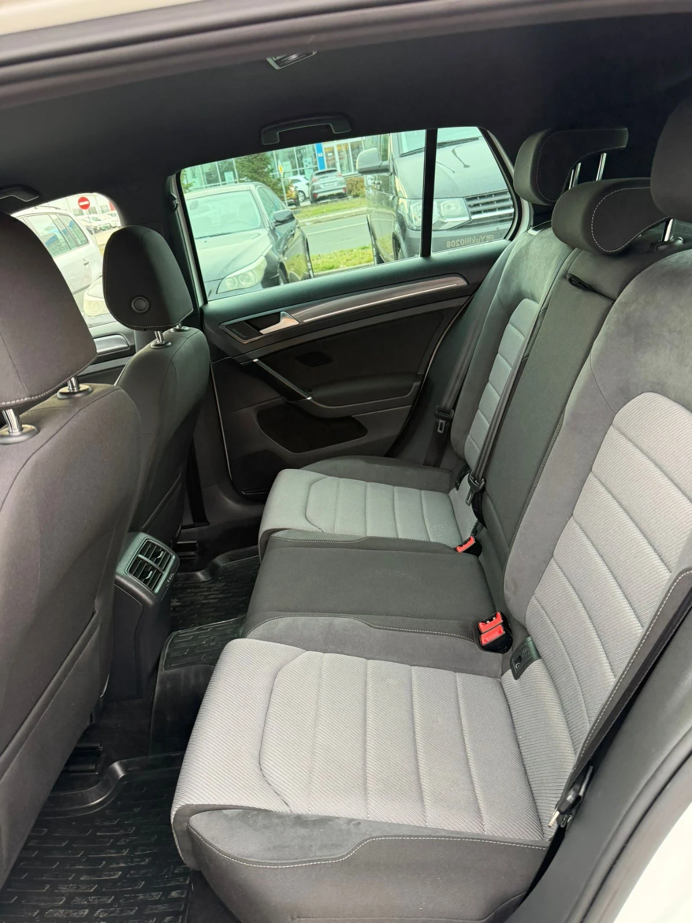 VW Golf Golf 7 Rline 2.0 TDI 150 DSG - изображение 4