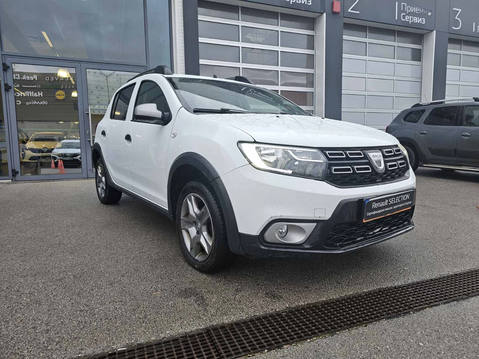 Dacia Sandero 0.9 Tce 90 к.с. бензин - изображение 2