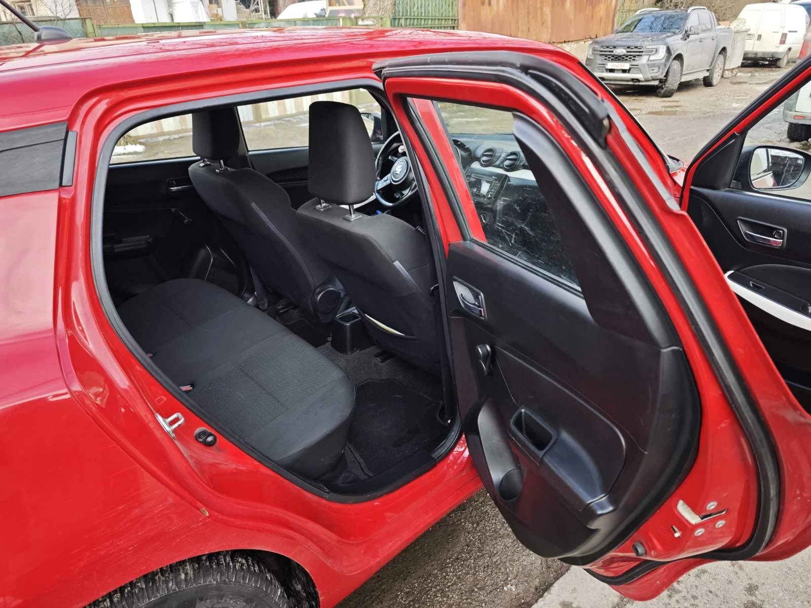 Suzuki Swift | Mobile.bg � ����������� 11