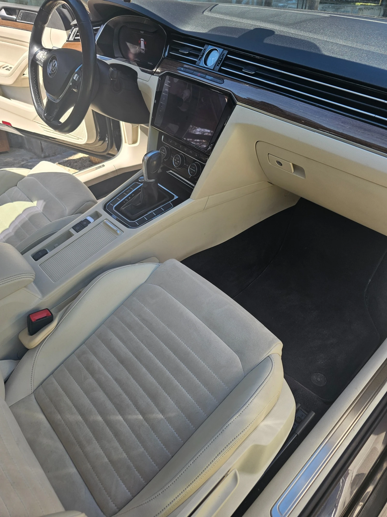 VW Passat Highline, DSG, Distronik, Перфектна и икономична., снимка 15 - Автомобили и джипове - 53797861