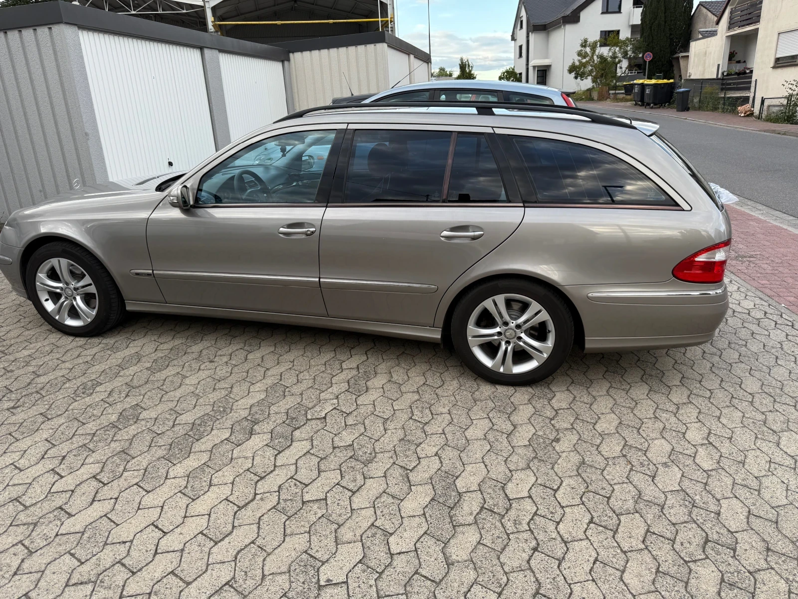 Mercedes-Benz E 320 E320 CDI AVANGARD, снимка 9 - Автомобили и джипове - 53847169