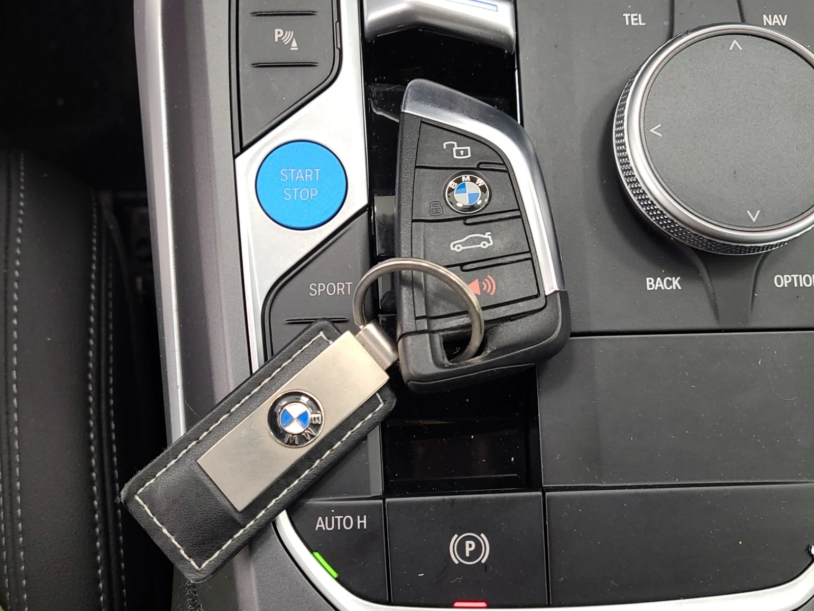 BMW i4 EDRIVE40, снимка 14 - Автомобили и джипове - 54722402