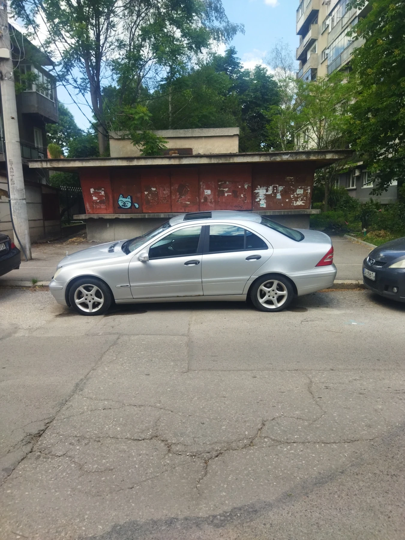 Mercedes-Benz C 200, снимка 13 - Автомобили и джипове - 54729926