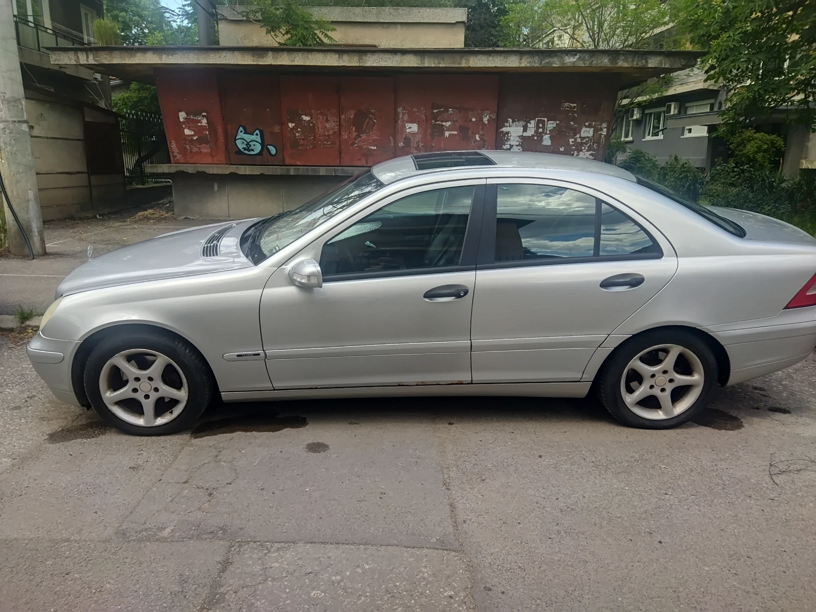 Mercedes-Benz C 200, снимка 6 - Автомобили и джипове - 54729926