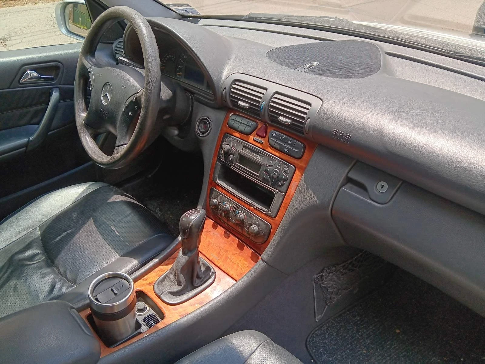 Mercedes-Benz C 200, снимка 10 - Автомобили и джипове - 54729926
