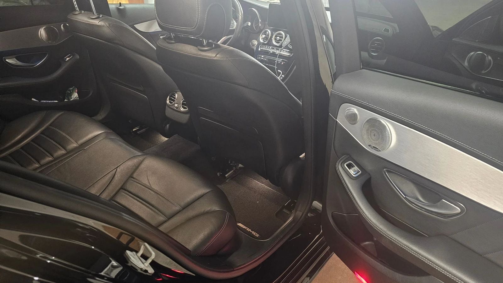 Mercedes-Benz C 250 4Matic AMG Distronic Plus Keyless 360 Camera , снимка 11 - Автомобили и джипове - 54914795