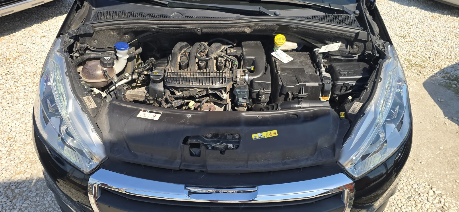 Peugeot 208 1.2 BENZIN FACE LIFT 12.2018г EURO 6D, снимка 6 - Автомобили и джипове - 55644181