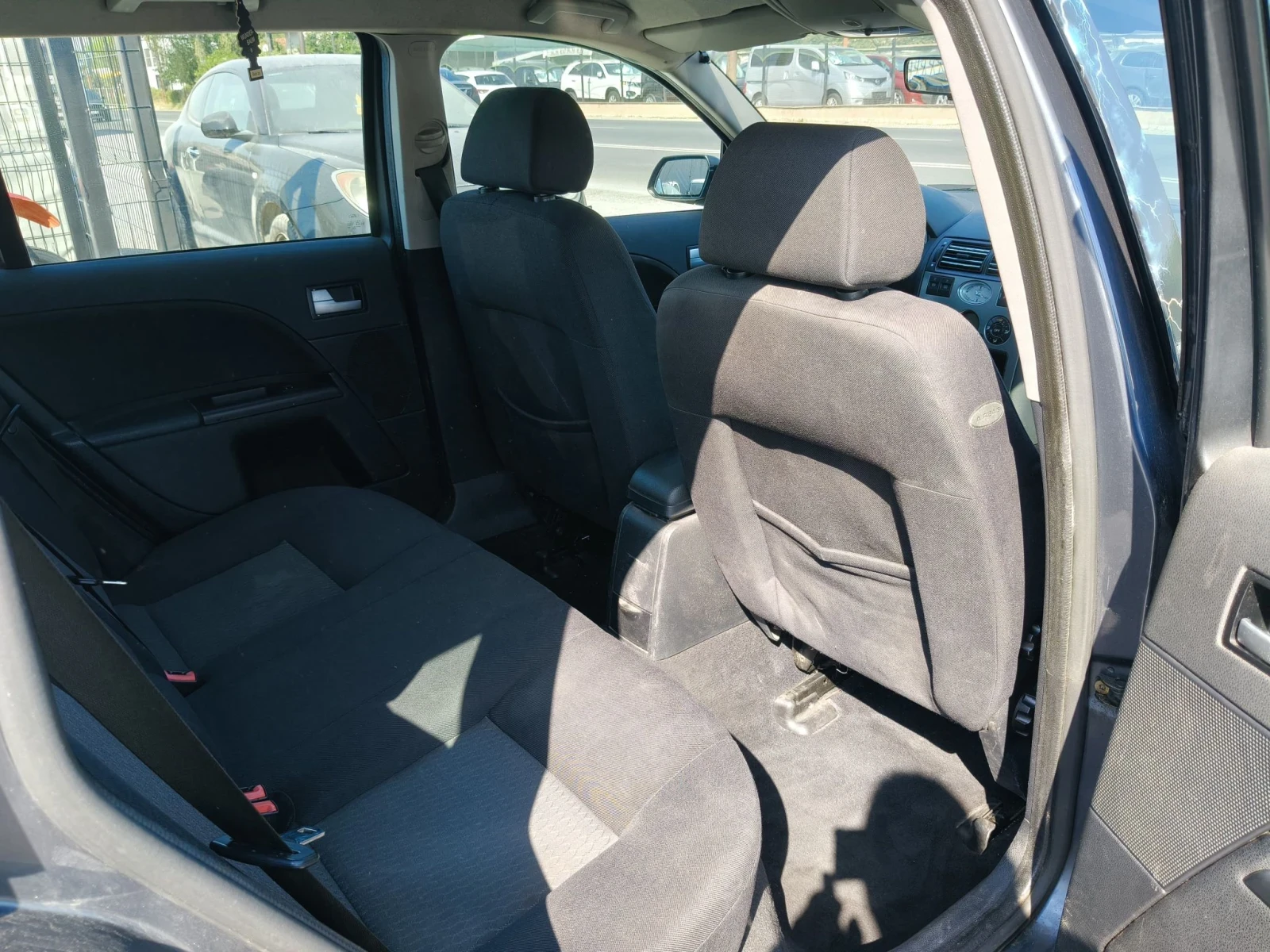 Ford Mondeo 2.5 V6, снимка 10 - Автомобили и джипове - 56039537