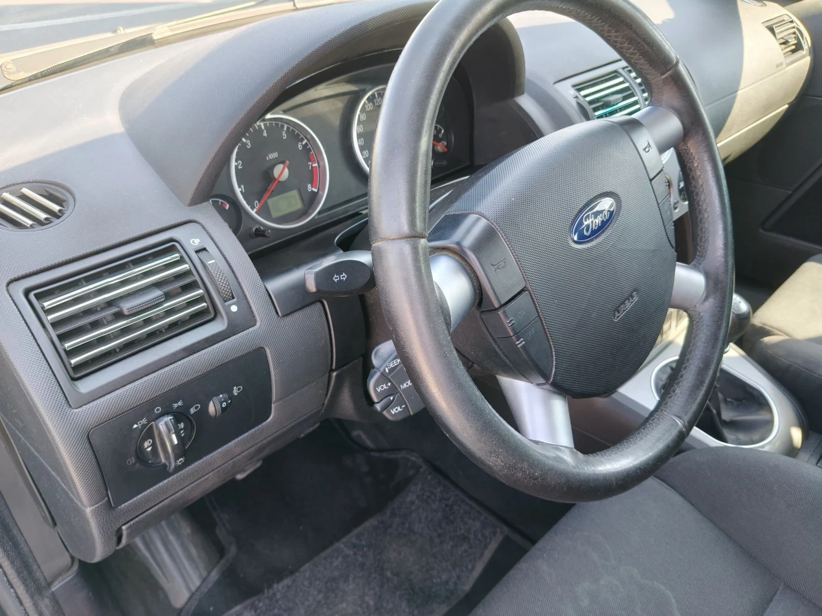 Ford Mondeo 2.5 V6, снимка 13 - Автомобили и джипове - 56039537