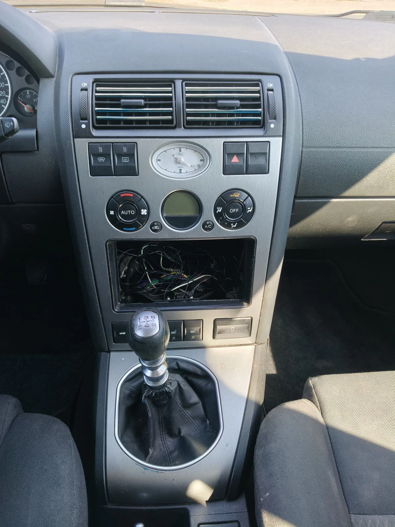Ford Mondeo 2.5 V6, снимка 14 - Автомобили и джипове - 56039537