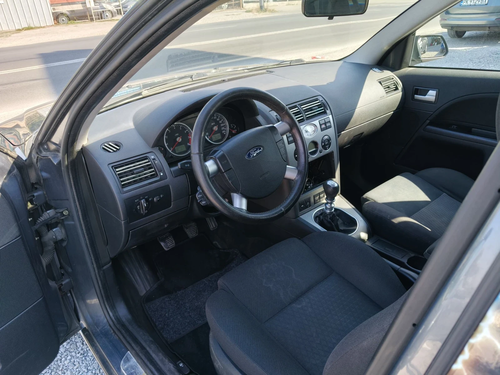 Ford Mondeo 2.5 V6, снимка 8 - Автомобили и джипове - 56039537