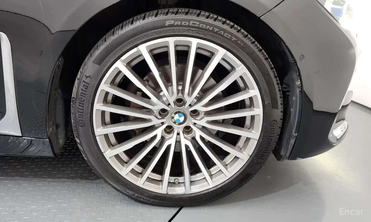 BMW 730 * 730Ld xDrive Design Pure Excellence * АВТОКРЕДИТ, снимка 5 - Автомобили и джипове - 56180410