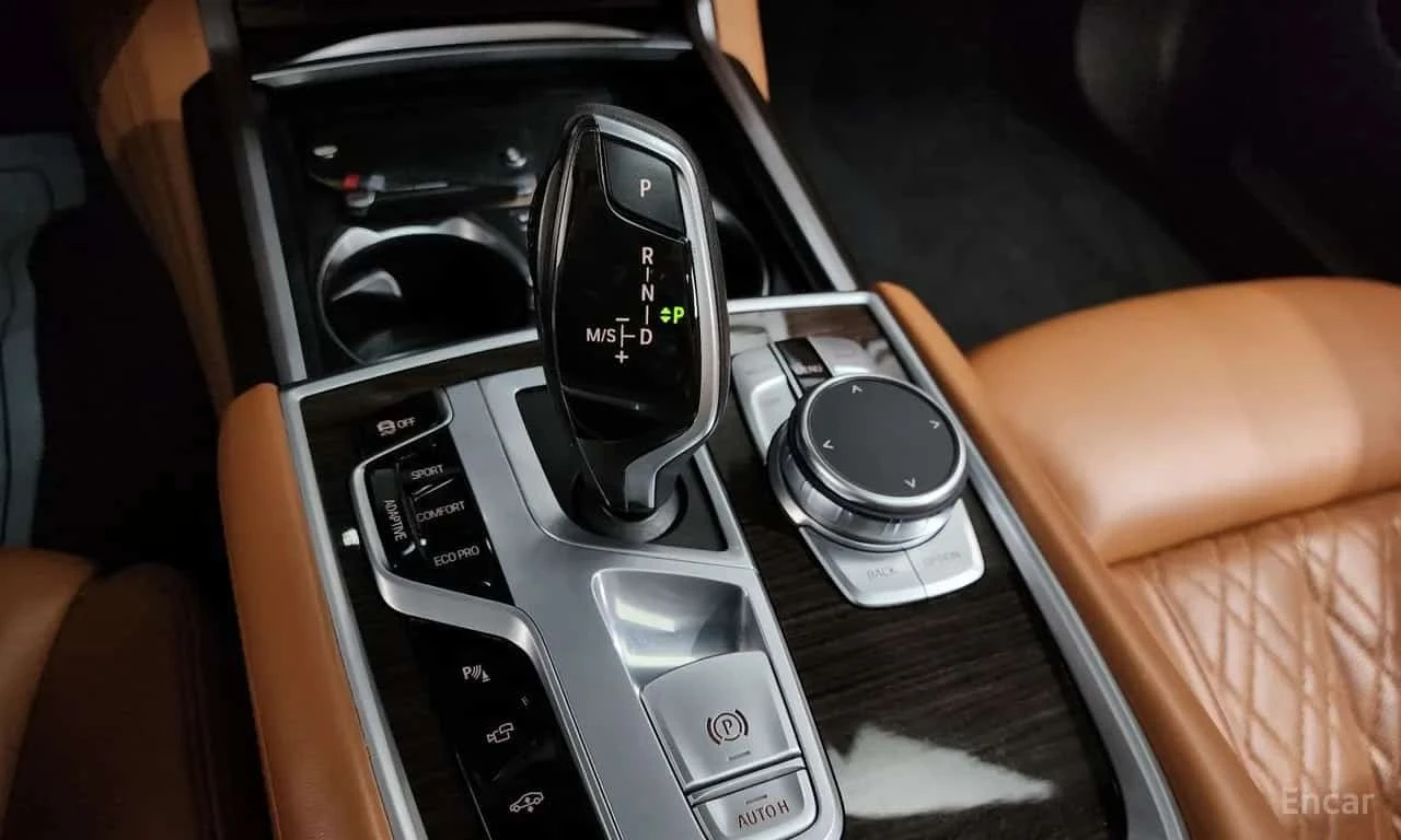 BMW 730 * 730Ld xDrive Design Pure Excellence * АВТОКРЕДИТ, снимка 9 - Автомобили и джипове - 56180410