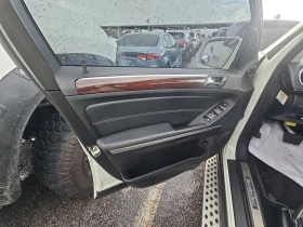 Mercedes-Benz GL 500 AMG* PANO* HARMAN* 7МЕСТА* ОБДУХ* ТВ* KEYLESS - 22000 лв. - 65906647 14