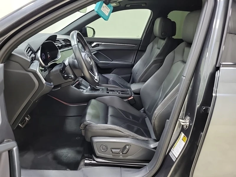 Audi Q3 * TECHNIK * CARFAX * , снимка 5 - Автомобили и джипове - 53027585