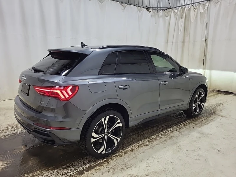 Audi Q3 * TECHNIK * CARFAX * , снимка 3 - Автомобили и джипове - 53027585
