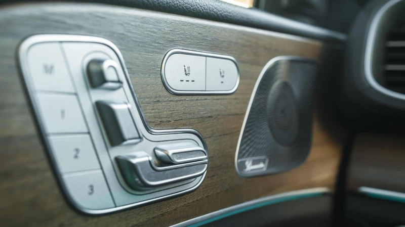 Mercedes-Benz GLE 350 * CARFAX * BURMESTER* ОБДУХВАНЕ* , снимка 10 - Автомобили и джипове - 53248425