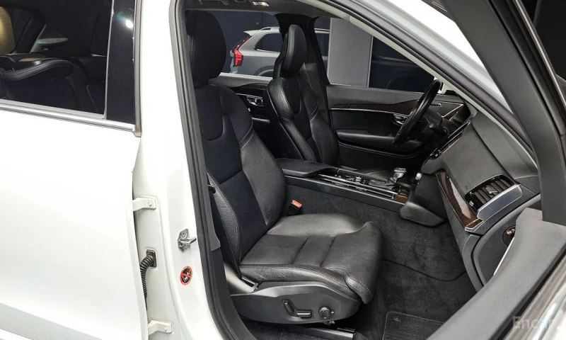 Volvo Xc90, снимка 10 - Автомобили и джипове - 53415675