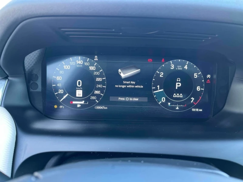 Land Rover Discovery Sport * R Dynamic SE * CARFAX * БЕЗ ПЪРВОНАЧАЛНА ВНОСКА, снимка 8 - Автомобили и джипове - 53436762