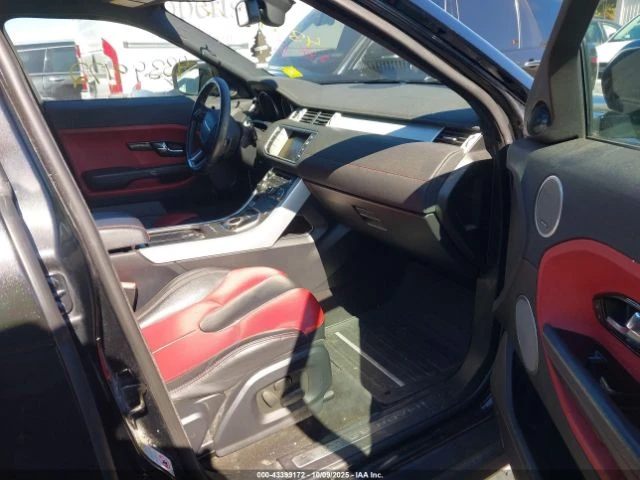 Land Rover Evoque Pure* Червена кожа* Пано* Keyless* Камера* , снимка 10 - Автомобили и джипове - 52750488