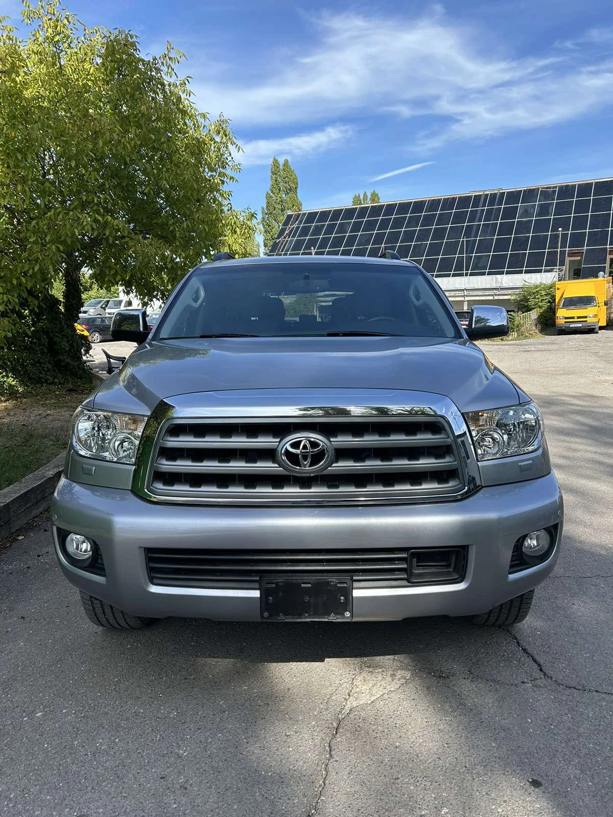 Toyota Sequoia Platinum 5.7 - изображение 9