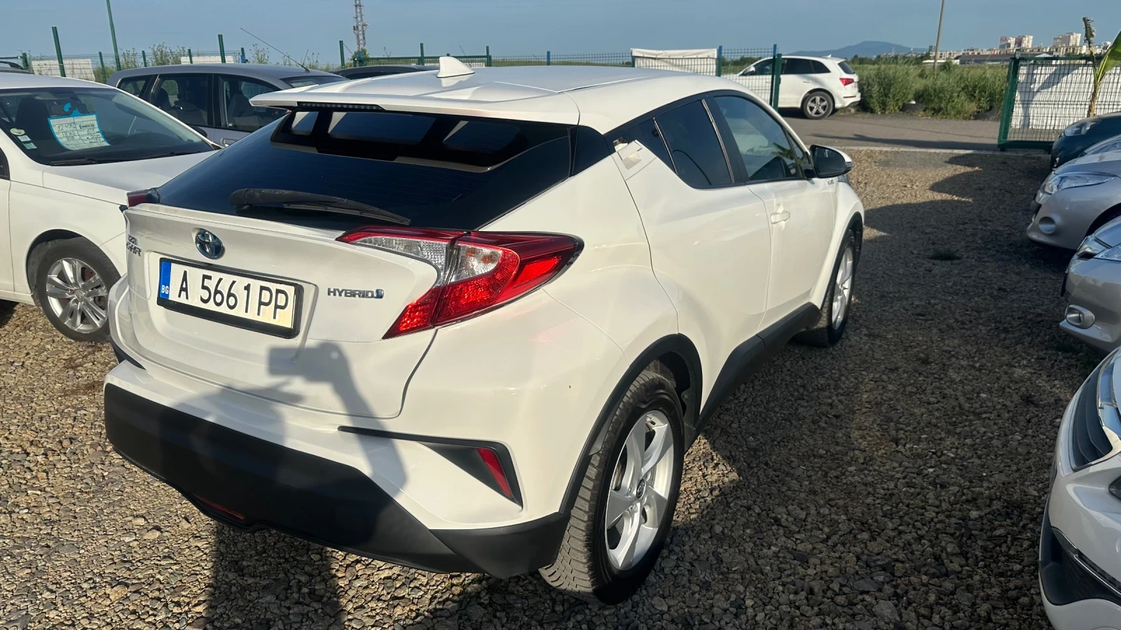 Toyota C-HR 1.8  | Mobile.bg — изображение 12
