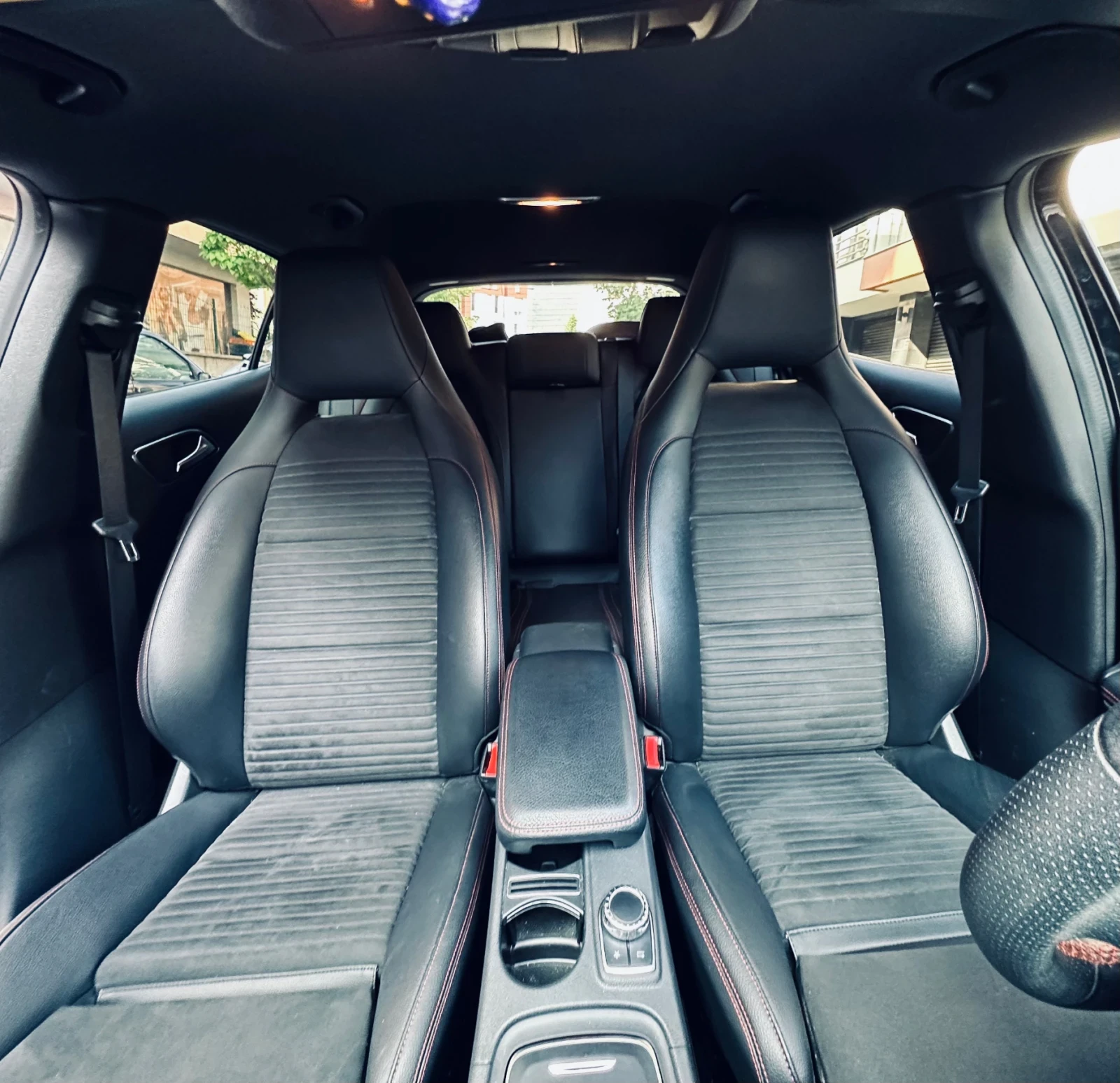 Mercedes-Benz GLA 200  - изображение 8