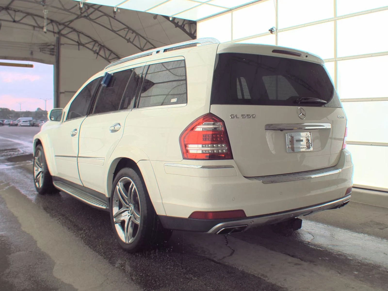Mercedes-Benz GL 500 AMG* PANO* HARMAN* 7МЕСТА* ОБДУХ* ТВ* KEYLESS - изображение 5