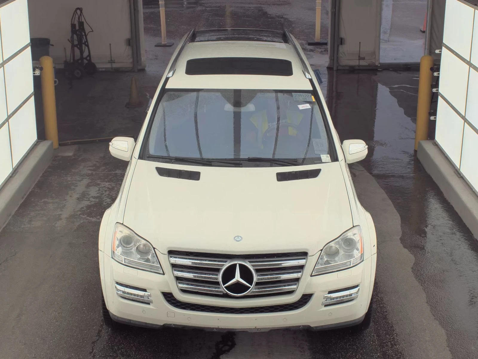 Mercedes-Benz GL 500 AMG* PANO* HARMAN* 7МЕСТА* ОБДУХ* ТВ* KEYLESS - изображение 2