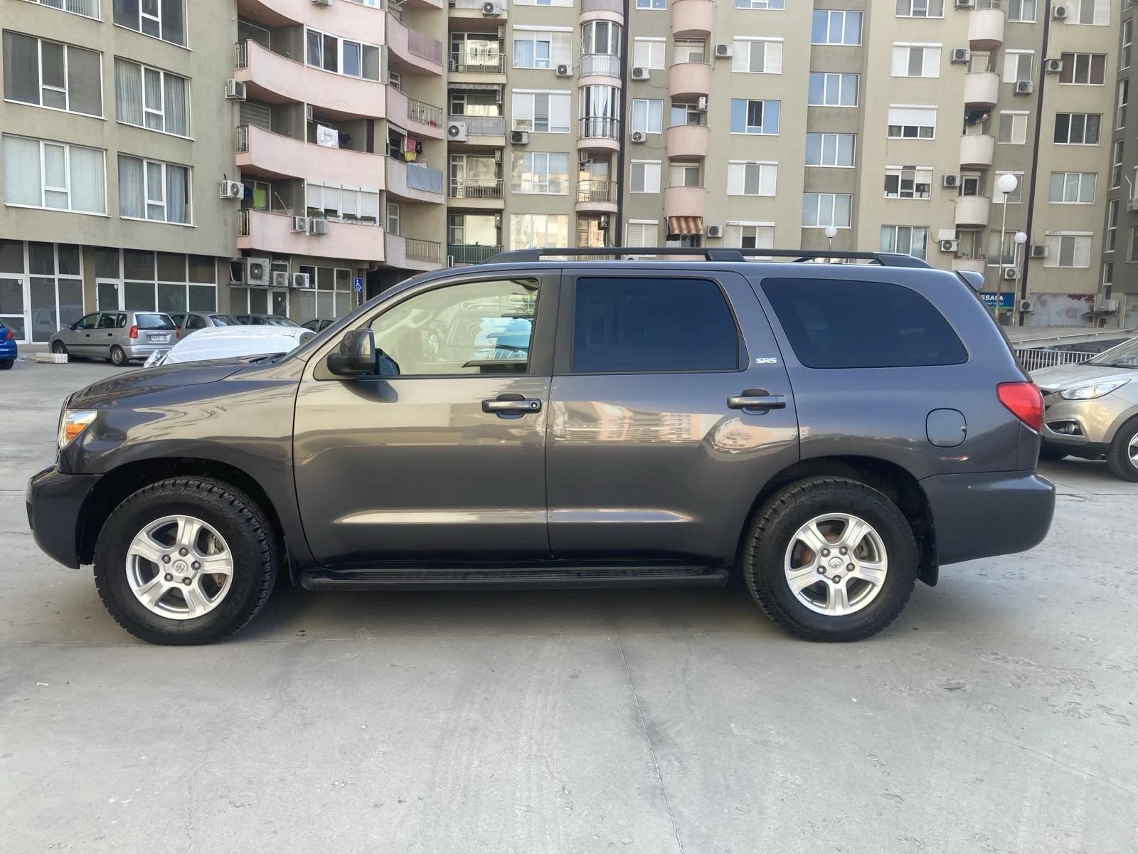Toyota Sequoia 5.7 Газов инжекцион - изображение 4