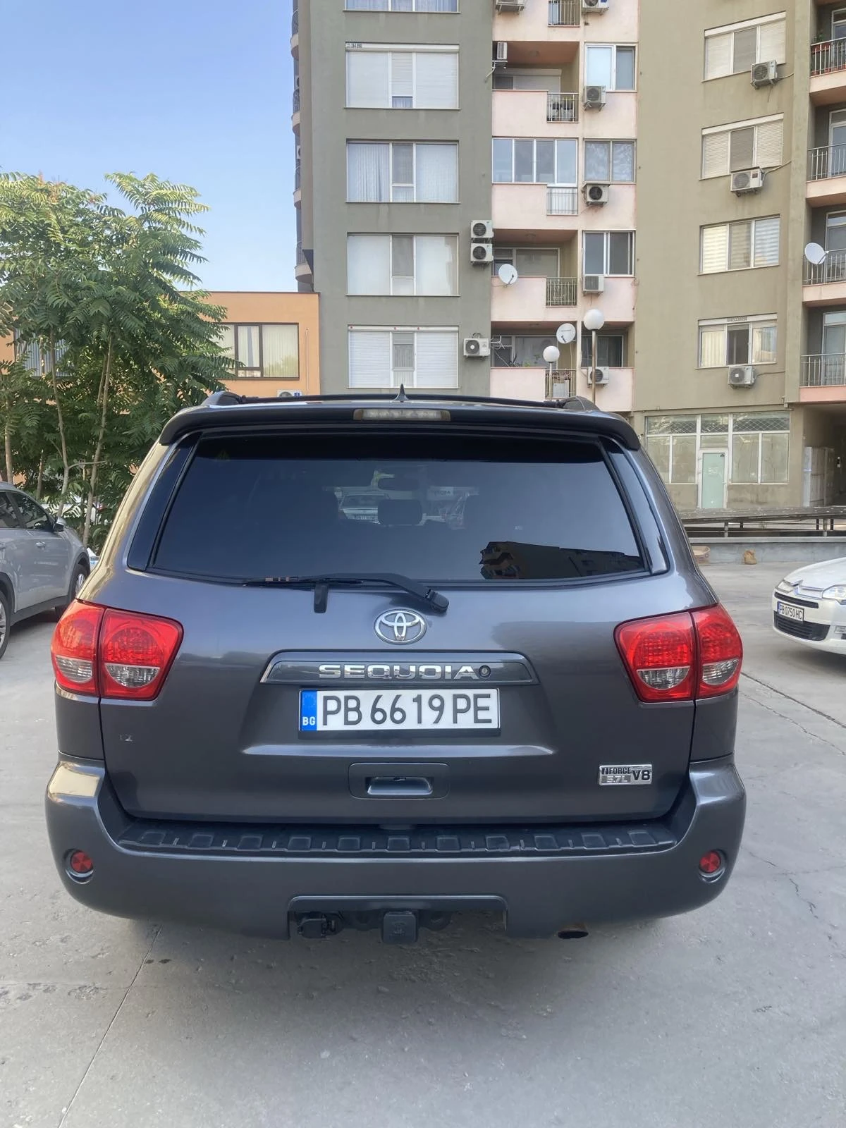 Toyota Sequoia 5.7 Газов инжекцион - изображение 8