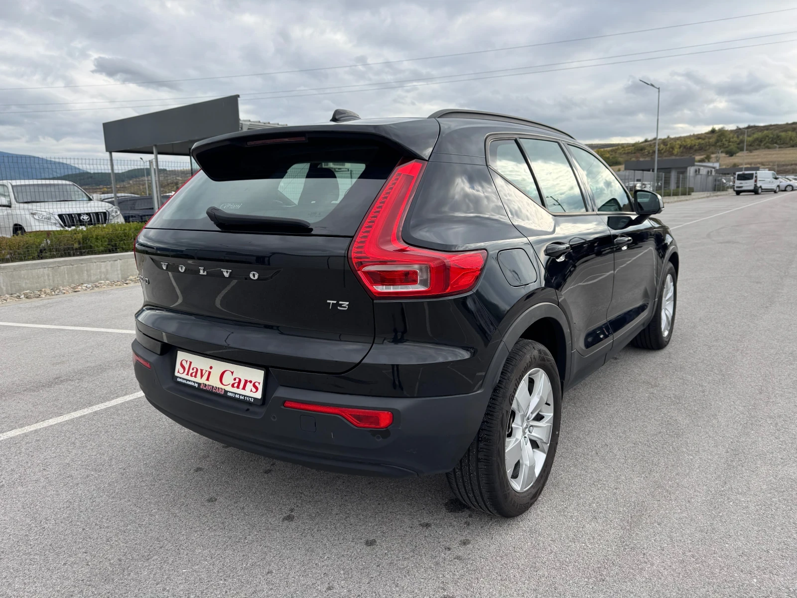 Volvo XC40 1.5 i T3 - INSCRIPTION/ EURO 6D - 101.000 km!!! - изображение 4