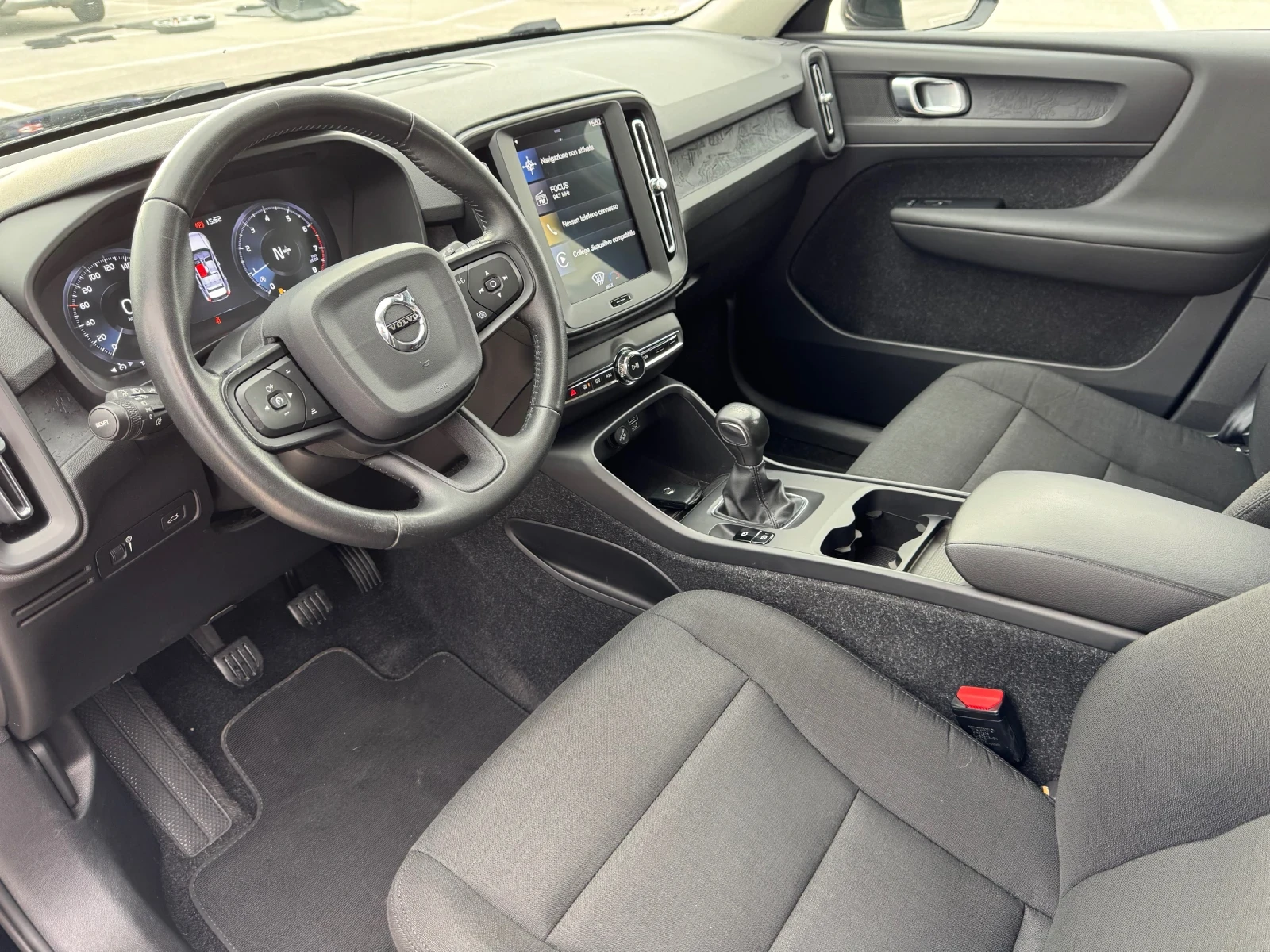 Volvo XC40 1.5 i T3 - INSCRIPTION/ EURO 6D - 101.000 km!!! - изображение 8