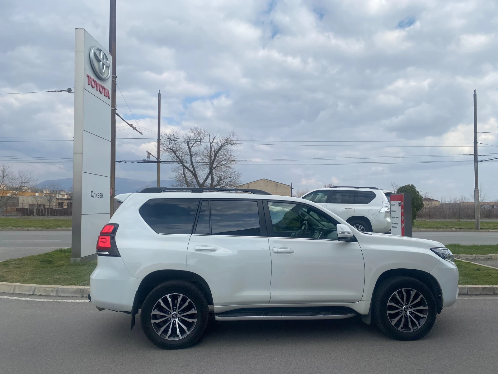 Toyota Land cruiser 150 2.8D Luxury, снимка 4 - Автомобили и джипове - 53861581