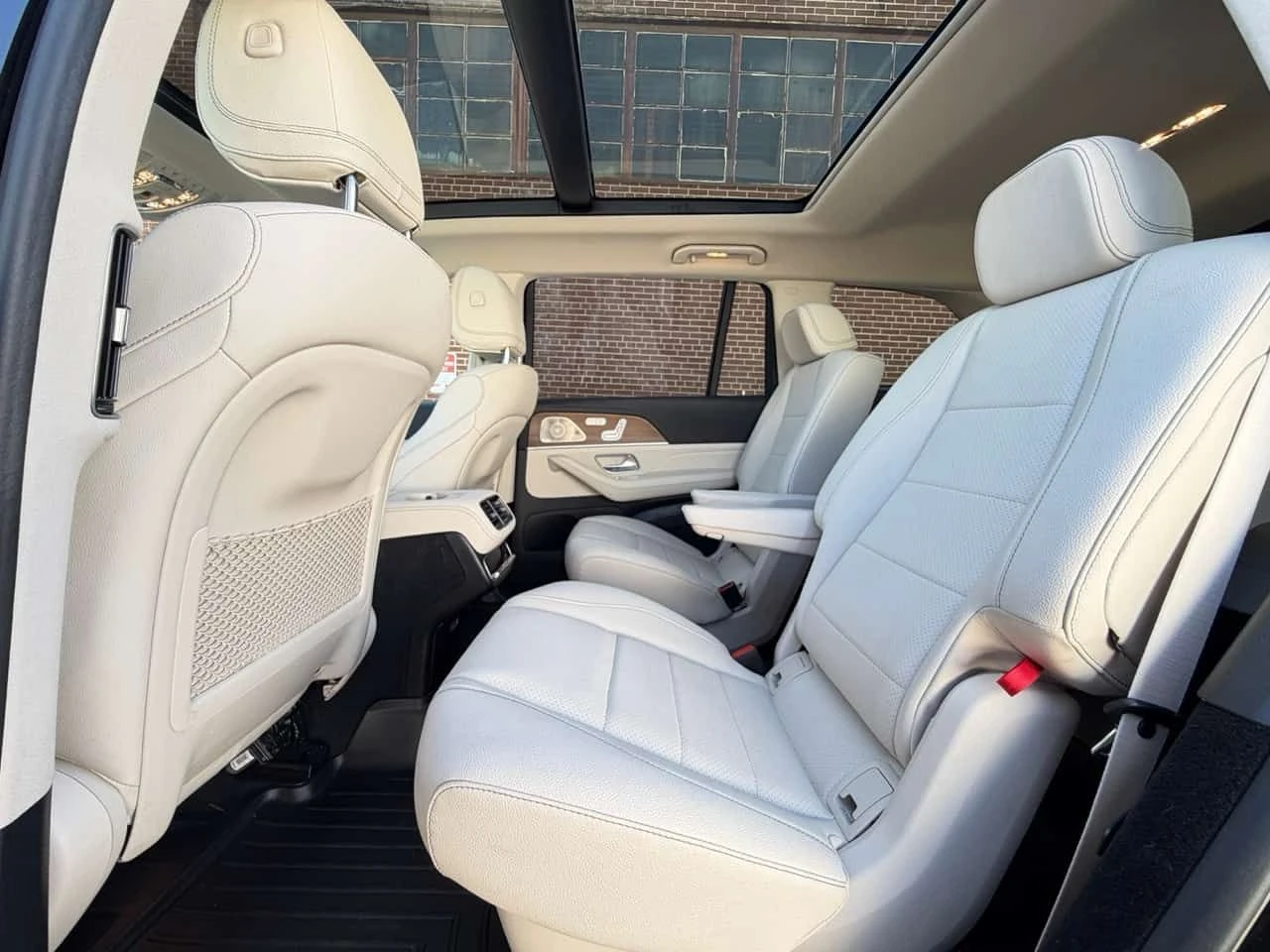 Mercedes-Benz GLS 450  * CARFAX * Дистроник * Burmester * 360 Камери * , снимка 11 - Автомобили и джипове - 54241167