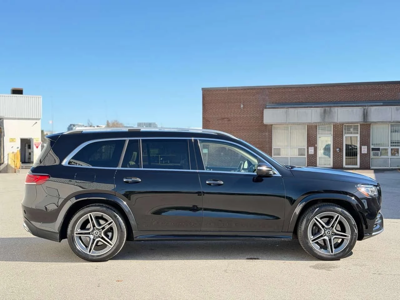 Mercedes-Benz GLS 450  * CARFAX * Дистроник * Burmester * 360 Камери * , снимка 3 - Автомобили и джипове - 54241167