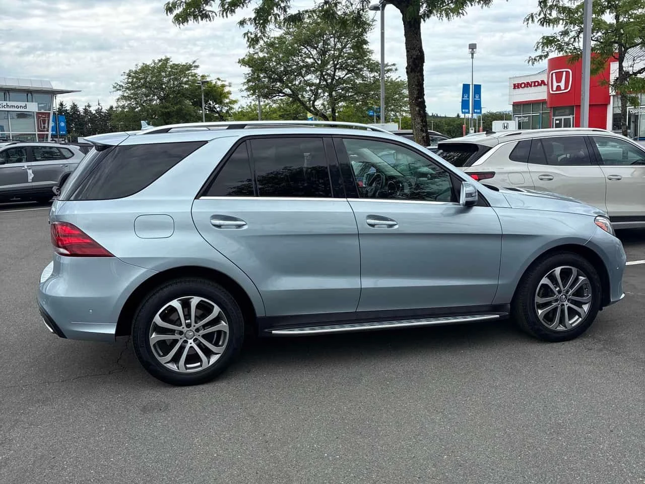 Mercedes-Benz GLE 350 4MATIC/360/ПАНОРАМА/ПОДГРЕВИ, снимка 4 - Автомобили и джипове - 55226330