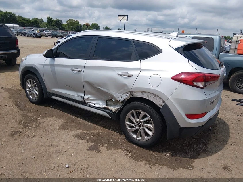 Hyundai Tucson 2.0l Sel, снимка 3 - Автомобили и джипове - 55570447