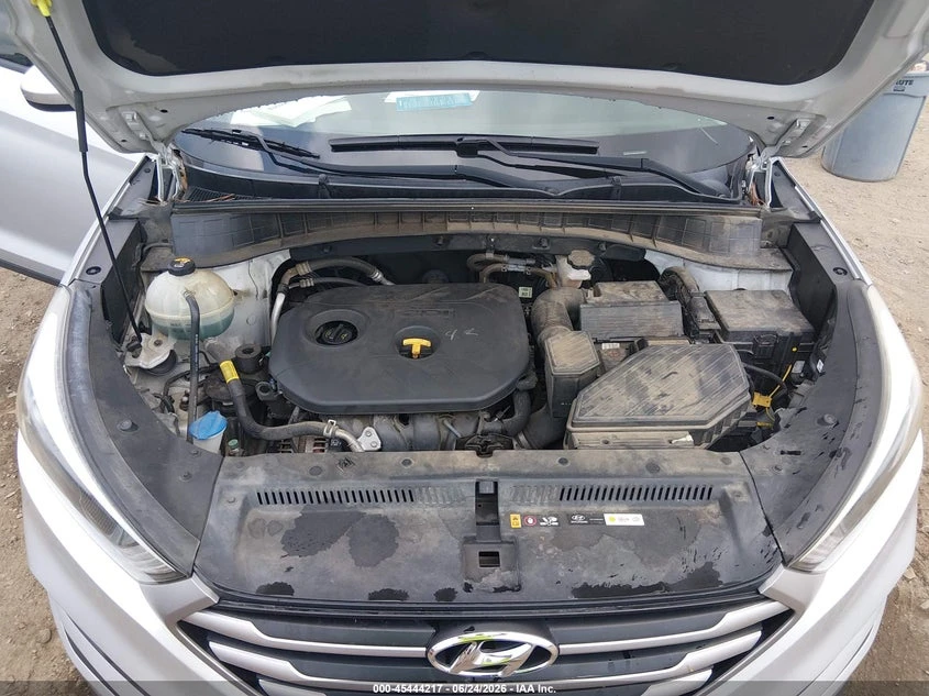 Hyundai Tucson 2.0l Sel, снимка 10 - Автомобили и джипове - 55570447