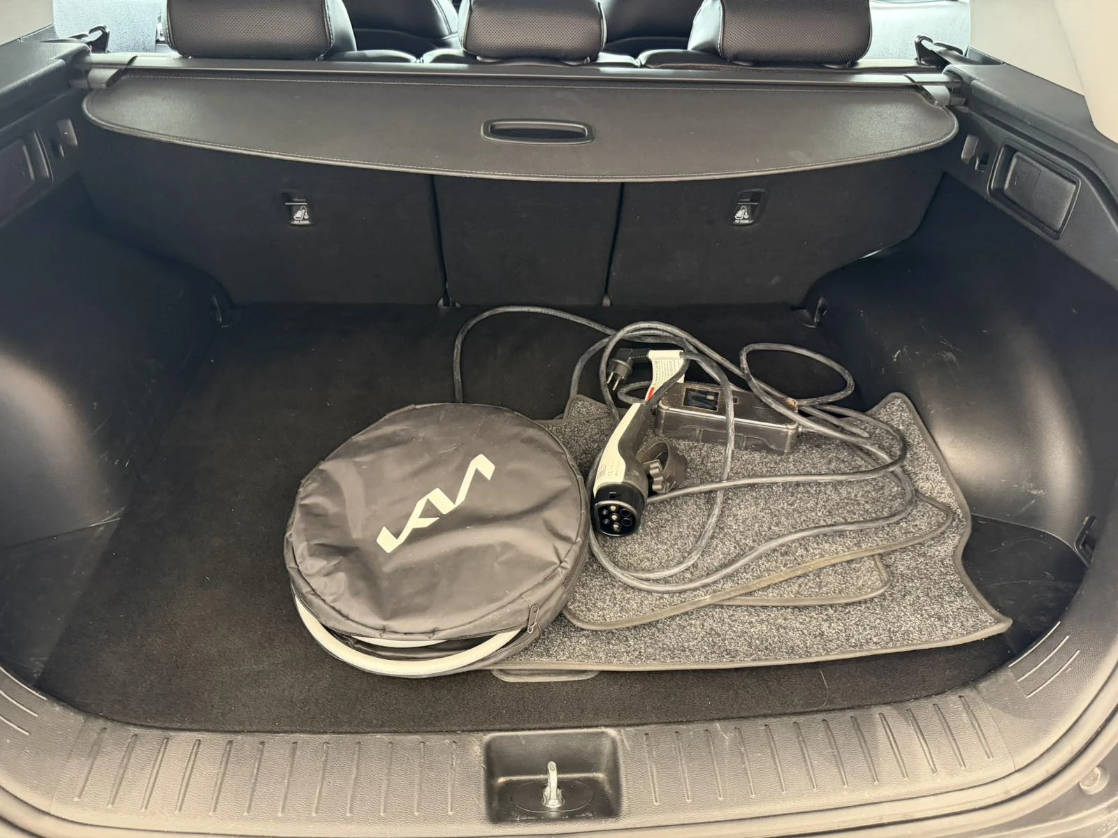 Kia Sportage  Plug-in Hybrid , снимка 8 - Автомобили и джипове - 55616097