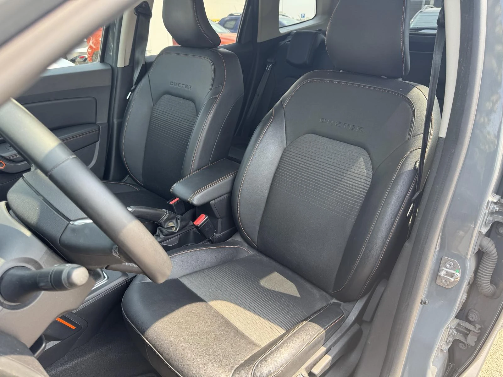 Dacia Duster 1.0 Tce  LPG, снимка 13 - Автомобили и джипове - 55717837