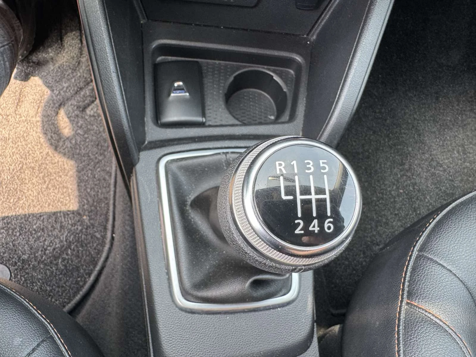 Dacia Duster 1.0 Tce  LPG, снимка 17 - Автомобили и джипове - 55717837