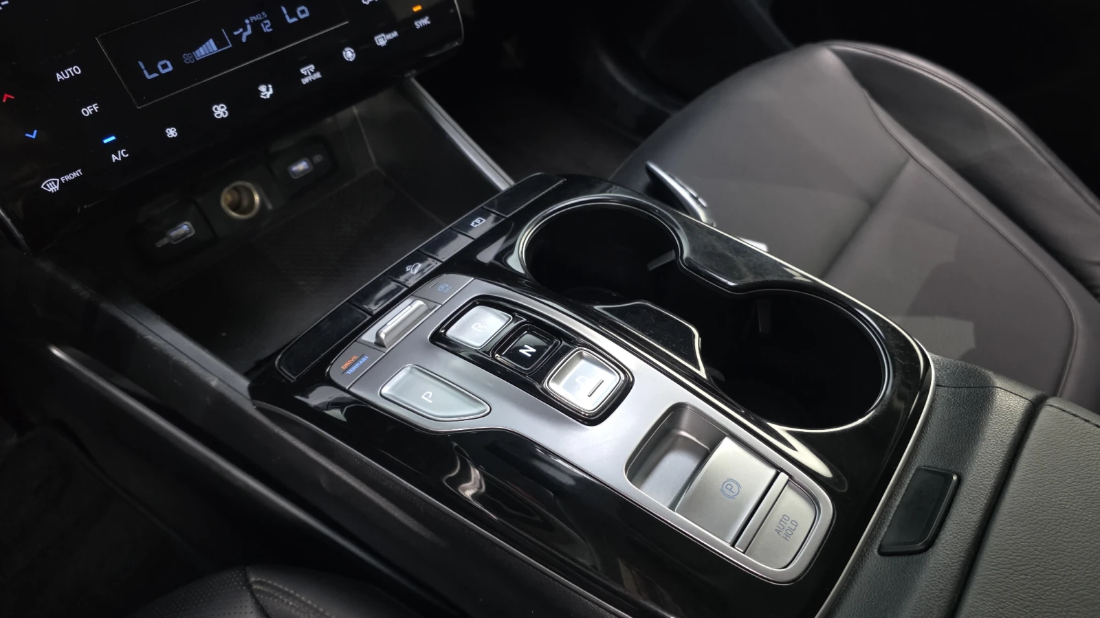 Hyundai Tucson Diesel 2.0 4WD autogeorge.com, снимка 13 - Автомобили и джипове - 56137243