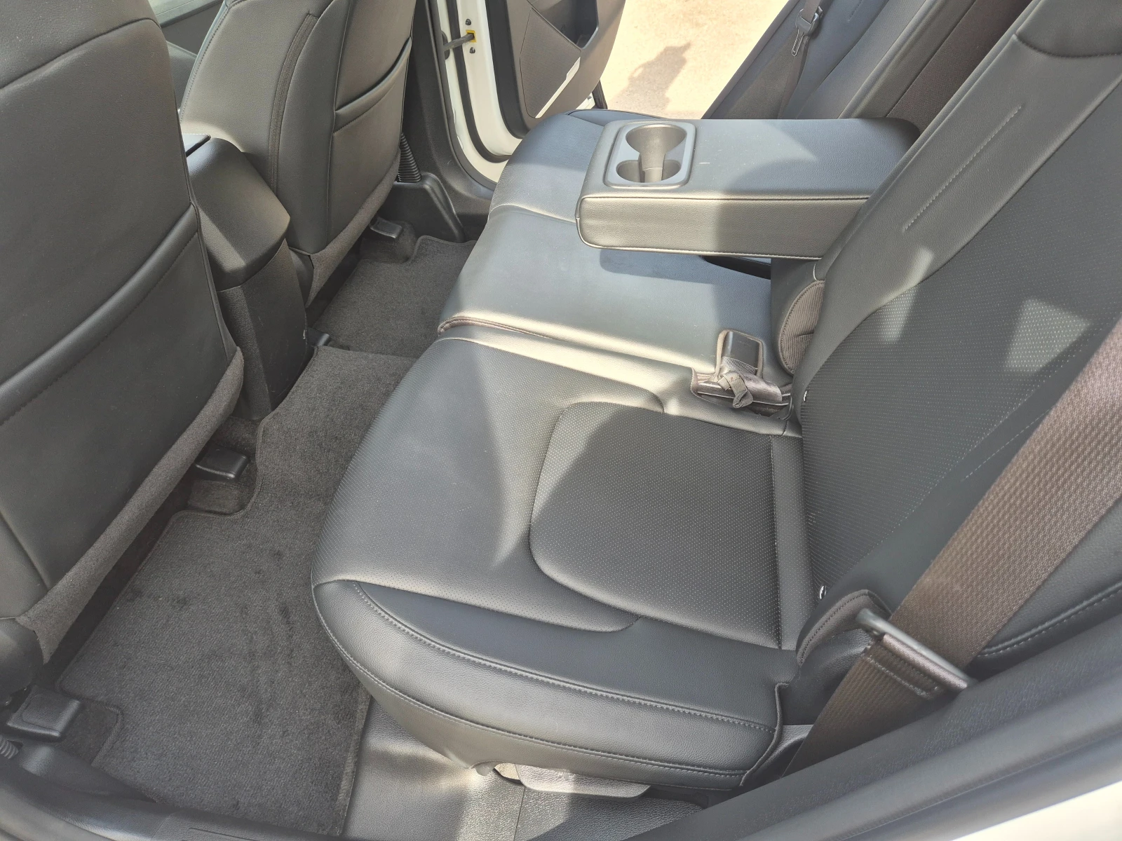 Kia Sportage 1.6 T 180 �.�. 4x2 ������� � �� | Mobile.bg � ����������� 6