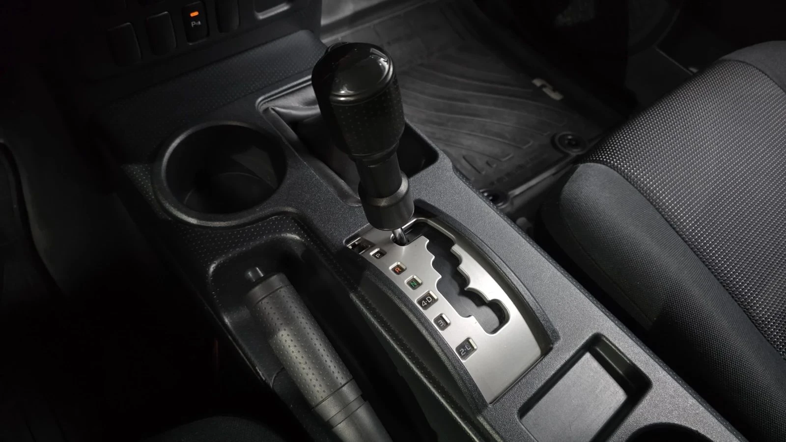 Toyota Fj cruiser, снимка 9 - Автомобили и джипове - 56689652