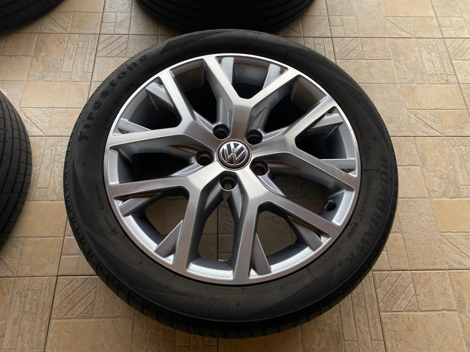   205/50R17  VW Golf | Mobile.bg   3